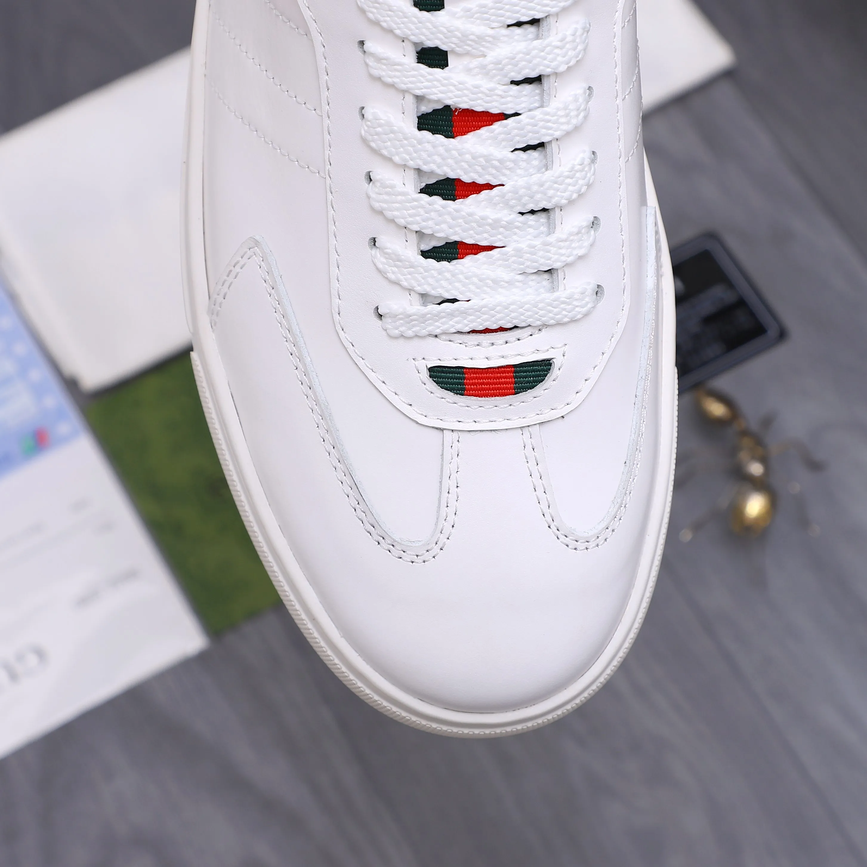 Men's shoes 💰p400 Product trademark: GUCCI "Gucci" casual lace-up men's shoes Regular size: 38-45 (45 is custom-made and non-returnable) Product materials: Selected high-quality cowhide upper, pigskin lining, original rubber outsole